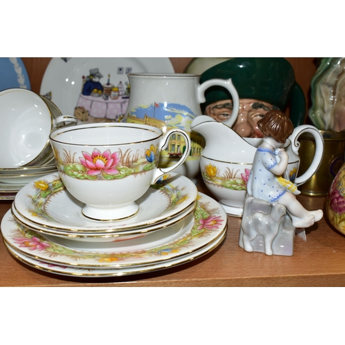 356 - AN AYNSLEY TEAWARES AND ASSORTED CERAMICS, comprising a Royal Worcester Days Of The Week 'Saturday G... 