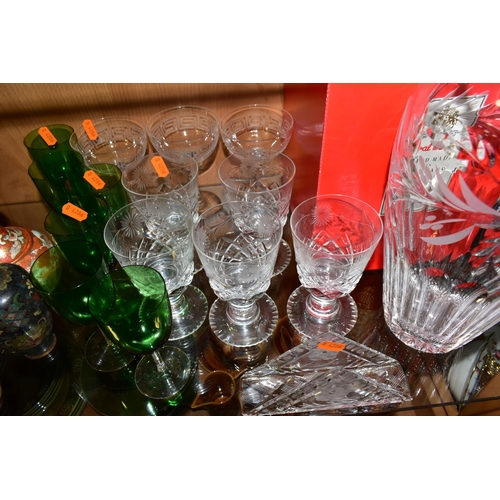 370 - A BOXED ROYAL BRIERLY VASE TOGETHER WITH CUT CRYSTAL DRINKING GLASSES, comprising five cut crystal g... 