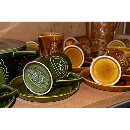 372 - AN AMBER PORTMEIRION TOTEM PATTERN COFFEE SET TOGETHER WITH GREEN TOTEM DINNER WARES,  comprising on... 