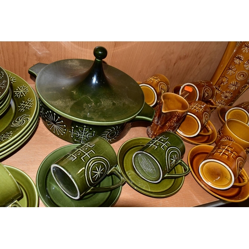 372 - AN AMBER PORTMEIRION TOTEM PATTERN COFFEE SET TOGETHER WITH GREEN TOTEM DINNER WARES,  comprising on... 