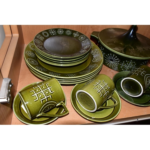 372 - AN AMBER PORTMEIRION TOTEM PATTERN COFFEE SET TOGETHER WITH GREEN TOTEM DINNER WARES,  comprising on... 