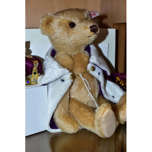 375 - A BOXED LIMITED EDITION STEIFF QUEEN ELIZABETH II CORONATION TEDDY BEAR, blonde growling bear, 66435... 