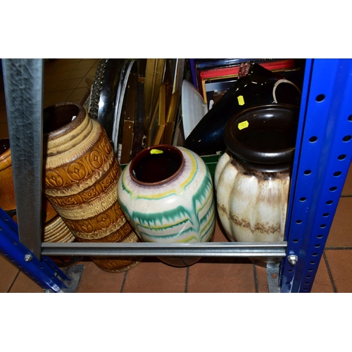 411 - TWO BOXES OF SUNDRIES AND A GROUP OF VINTAGE WEST GERMAN VASES, to include a Scheurich-Keramik 292-3... 