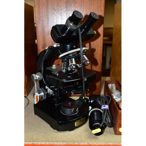 415 - WILD HEERBRUGG M20 BINOCULAR MICROSCOPE, complete with wooden box and Kohler lamp, untested (1)