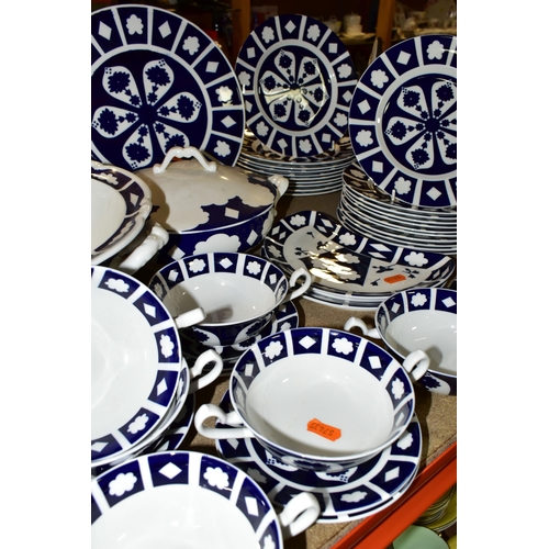 419 - A SIXTY SEVEN PIECE ROYAL CROWN DERBY 'UNFINISHED IMARI' DINNER SERVICE, 1128 and 2451 unfinished, c... 