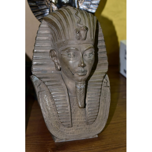 426 - A GROUP OF EGYPTIAN THEMED HOMEWARES, comprising a boxed resin figure of a kneeling woman wearing wi... 