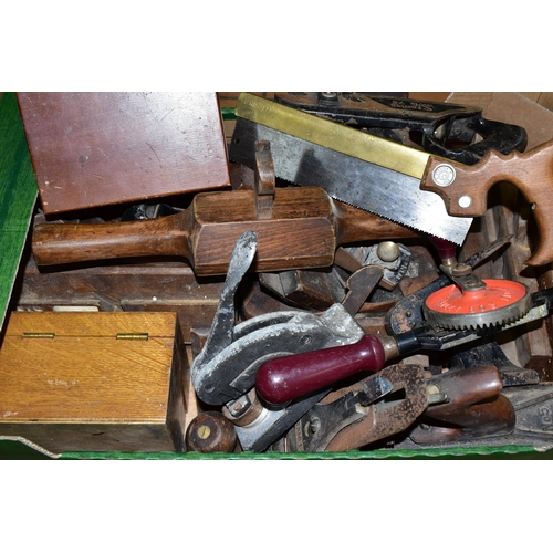 440 - A BOX OF VINTAGE CARPENTRY / WOODWORKING PLANES ETC, to include a Stanley No 78 rebate plane, Stanle... 