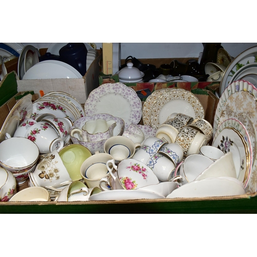 457 - SIX BOXES OF DINNERWARES AND ASSORTED  MID CENTURY CERAMICS, to include a yellow Midwinter coffee se... 