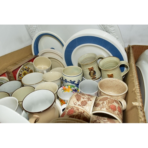 457 - SIX BOXES OF DINNERWARES AND ASSORTED  MID CENTURY CERAMICS, to include a yellow Midwinter coffee se... 