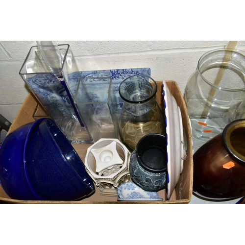 464 - FOUR BOXES AND LOOSE CERAMICS AND GLASS ETC, to include a splatter glass vase, gift ware items marke... 