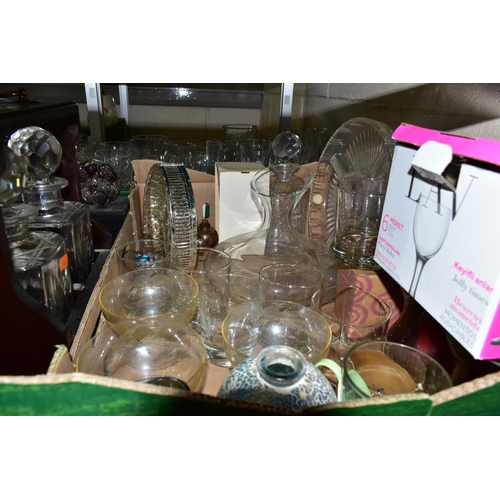 467 - FOUR BOXES AND LOOSE GLASS WARES ETC, to include two Langham Glass paperweights - one boxed, unbrand... 