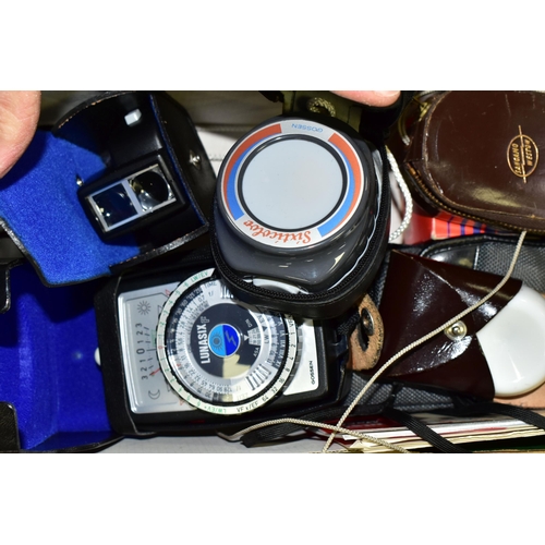 503 - A BOX OF PHOTOGRAPHIC EXPOSURE METERS, comprising a cased Minolta Flash Meter IV with invercone, a c... 