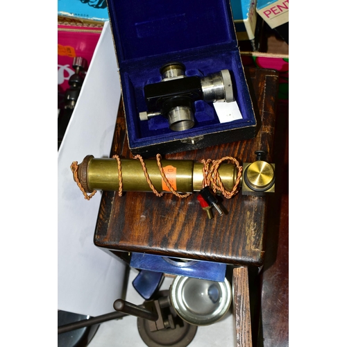 530 - A COLLECTION OF VINTAGE MICROSCOPY AND SCIENTIFIC EQUIPMENT, to include a Cambridge Rocking Microtom... 