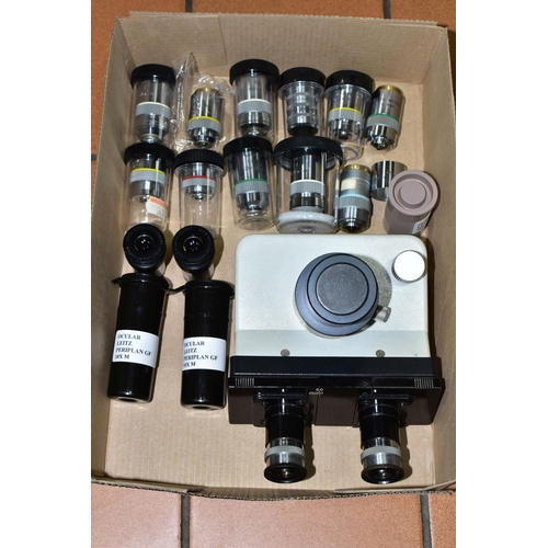 538 - ONE TRAY OF LEITZ WETZLAR MICROSCOPE OBJECTIVES, to include a Leitz Wetzlar binocular microscope att... 