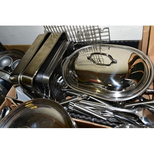 564 - THREE BOXES OF STAINLESS STEEL AND OTHER METAL COOKWARES, to include saucepans, steamer, roasting pa... 