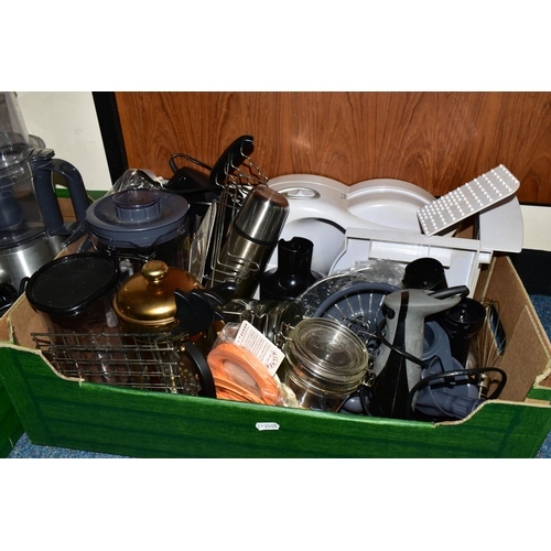 577 - THREE BOXES AND LOOSE KITCHEN WARES, to include a Russell Hobbs 10799 coffee maker, eight Kilner jar... 