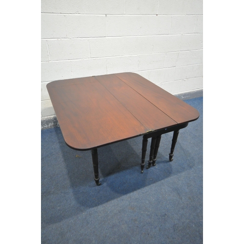 1199 - A REGENCY MAHOGANY CONCERTINA ACTION EXTENDING DINING TABLE, with two sized additional leaves, on te... 