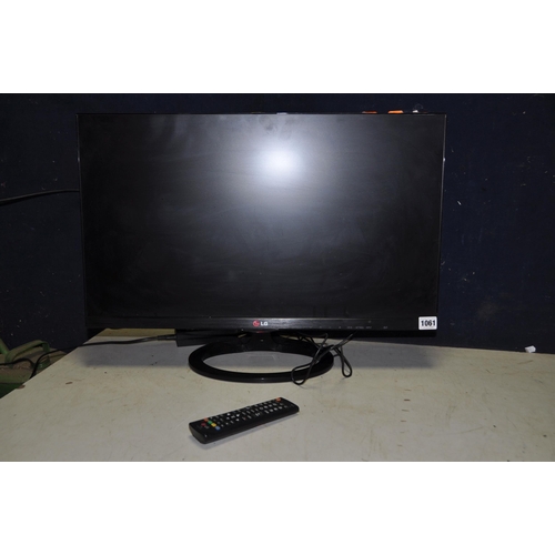 1061 - A LG 27MS73V-PZ 27in TV with remote PAT pass and working)