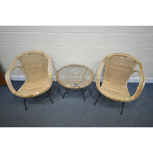 1215 - A FRANCO ALBINI CIRCULAR WICKER COFFEE TABLE, with a glass insert, diameter 69cm x height 51cm, alon... 