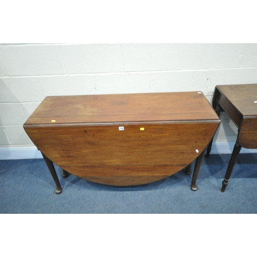 1286 - A GEORGIAN MAHOGANY GATE LEG TABLE, on six cabriole legs, open length 157cm x closed length 45cm x d... 