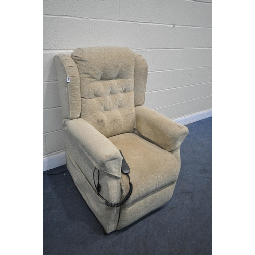 1327 - AN ELECTRIC RISE AND RECLINE ARMCHAIR (pat pass and working) (condition:-dirty and in need of cleani... 