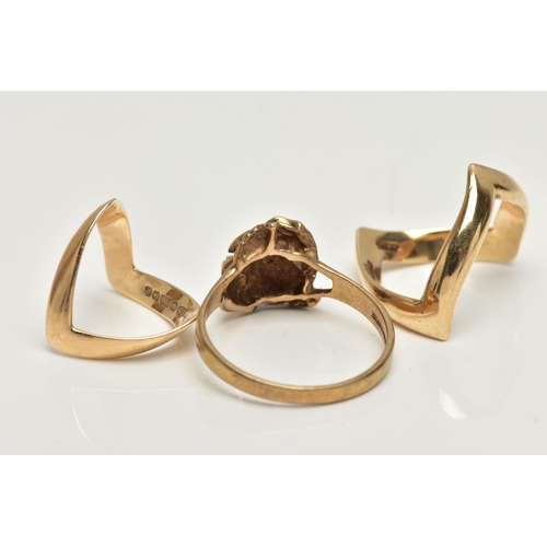 16 - THREE 9CT GOLD RINGS, to include a polished double wish bone ring, hallmarked 9ct Birmingham, approx... 