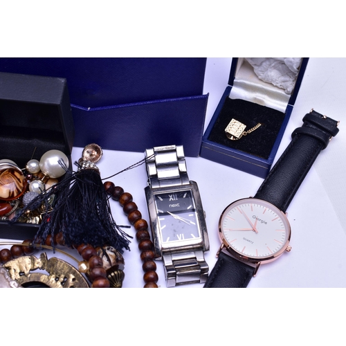 84 - A 'ROTARY' WRISTWATCH AND OTHER ASSORTED ITEMS, quartz movement, round black chronograph dial signed... 