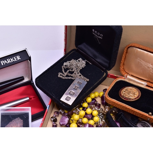 87 - A BOX OF ASSORTED ITEMS, to include two 'Parker' fountain pens, one fitted with a 14k nib, with a si... 