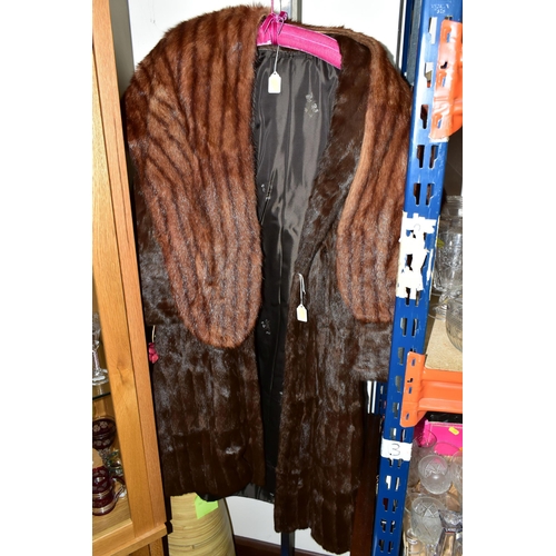 351 - A GROUP OF VINTAGE FUR COATS AND FUR STOLES, comprising a caramel coloured mid length coat, a large ... 