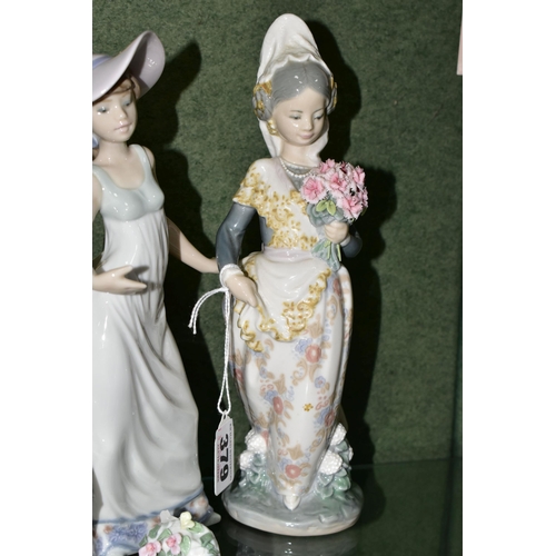 379 - FIVE LLADRO FIGURES, comprising Valencian Girl With Flowers no 1304, sculptor Juan Huerta, issued 19... 