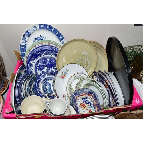 392 - FOUR BOXES AND LOOSE CERAMICS AND GLASSWARES, to include a twenty piece mid twentieth century J & G ... 