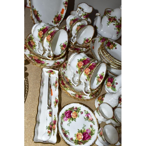 398 - A COLLECTION OF ROYAL ALBERT 'OLD COUNTRY ROSES' TEAWARES, comprising teapot, two trinket dishes, on... 