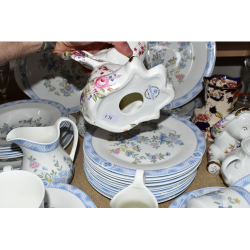 407 - A ROYAL DOULTON 'CONISTON' PATTERN H5030 PART DINNER SET AND CUT GLASSWARE, comprising a set of six ... 