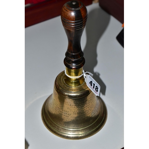 418 - BRASSWORKERS TRADE UNION INTEREST - AN UNUSUAL LATE VICTORIAN BRASS HAND BELL WITH TURNED WOODEN HAN... 