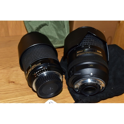 441 - A BOXED NIKON AF-S DS NIKKOR 18-300mm f3.5 G ED VR LENS and a Nikon EF ED Nikkor 70-300mm f4 d lens,... 