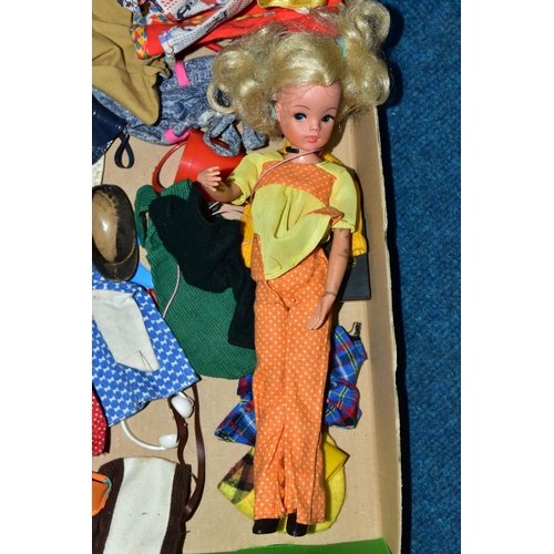 447 - A QUANTITY OF 1960'S AND 1970'S DOLLS, to include Pedigree Sindy, marked 033050X to back of neck, Pa... 