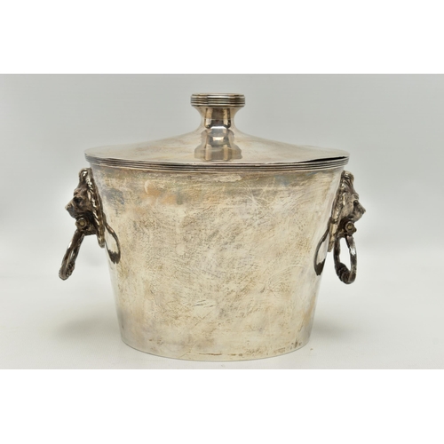 157 - AN ELIZABETH II WILLIAM COMYNS & SONS LTD FOR DUNHILL, SILVER ICE BUCKET AND COVER, the circular pul... 