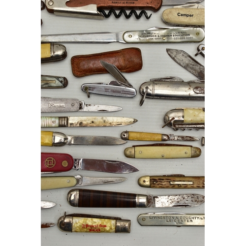 99 - A PLASTIC BOX OF ASSORTED FRUIT AND POCKET KNIVES, used conditions, stainless steel, some with plast... 