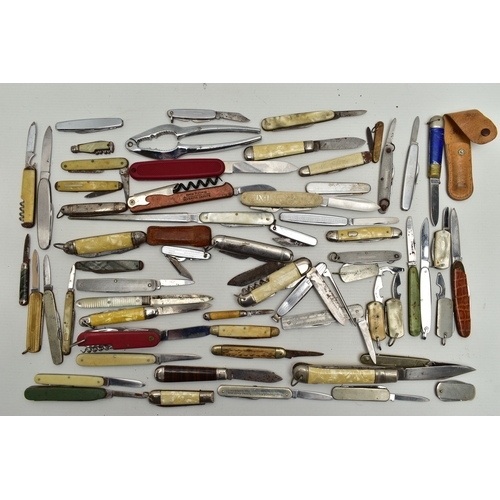 99 - A PLASTIC BOX OF ASSORTED FRUIT AND POCKET KNIVES, used conditions, stainless steel, some with plast... 