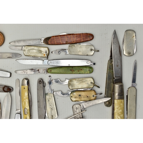 99 - A PLASTIC BOX OF ASSORTED FRUIT AND POCKET KNIVES, used conditions, stainless steel, some with plast... 