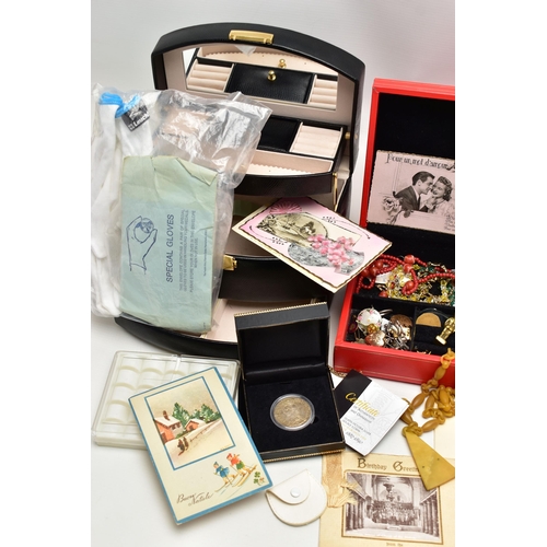 108 - AN ASSORTMENT OF JEWELLERY AND BOXES, to include a heart locket, stamped 9ct back and front, a white... 