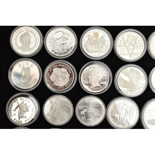 129 - A PLASTIC BOX CONTAINING SILVER AND SILVER PROOF COINS, to include 2x Britainia 2001, 2005 Silver co... 