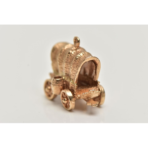 17 - A 9CT GOLD CHARM, yellow gold charm of a wagon with moving wheels, hallmarked 9ct London, approximat... 