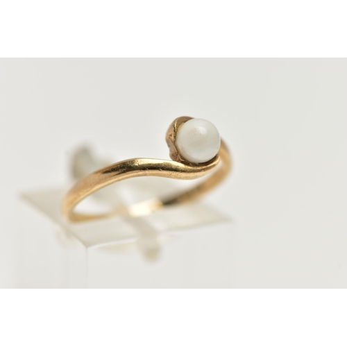 59 - A 9CT GOLD SINGLE PEARL RING, set with a single cultured pearl, between crossover shoulders, leading... 