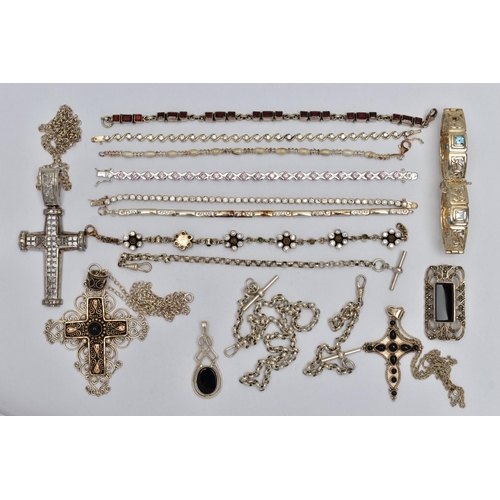 84 - A BAG OF ASSORTED WHITE METAL JEWELLERY, to include a silver belcher chain and matching bracelet, bo... 