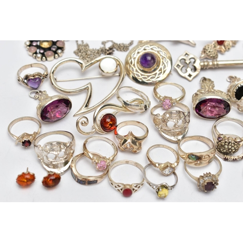 87 - AN ASSORTMENT OF WHITE METAL JEWELLERY, to include three white metal fobs, an assortment of rings, b... 