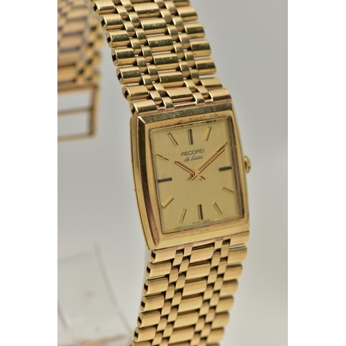 91 - A GENTS 9CT GOLD 'RECORD' WRISTWATCH, manual wind, gold square dial signed 'Record De Luxe', baton m... 