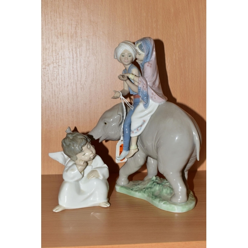 343 - A BOXED LLADRO FIGURE GROUP AND A LLADRO FIGURE, comprising boxed 'Hindu Children' model no 5352, de... 