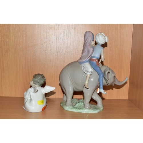 343 - A BOXED LLADRO FIGURE GROUP AND A LLADRO FIGURE, comprising boxed 'Hindu Children' model no 5352, de... 