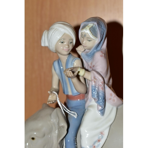 343 - A BOXED LLADRO FIGURE GROUP AND A LLADRO FIGURE, comprising boxed 'Hindu Children' model no 5352, de... 